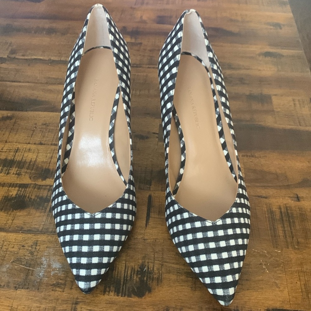 Banana Republic women’s houndstooth heels size 9.5
